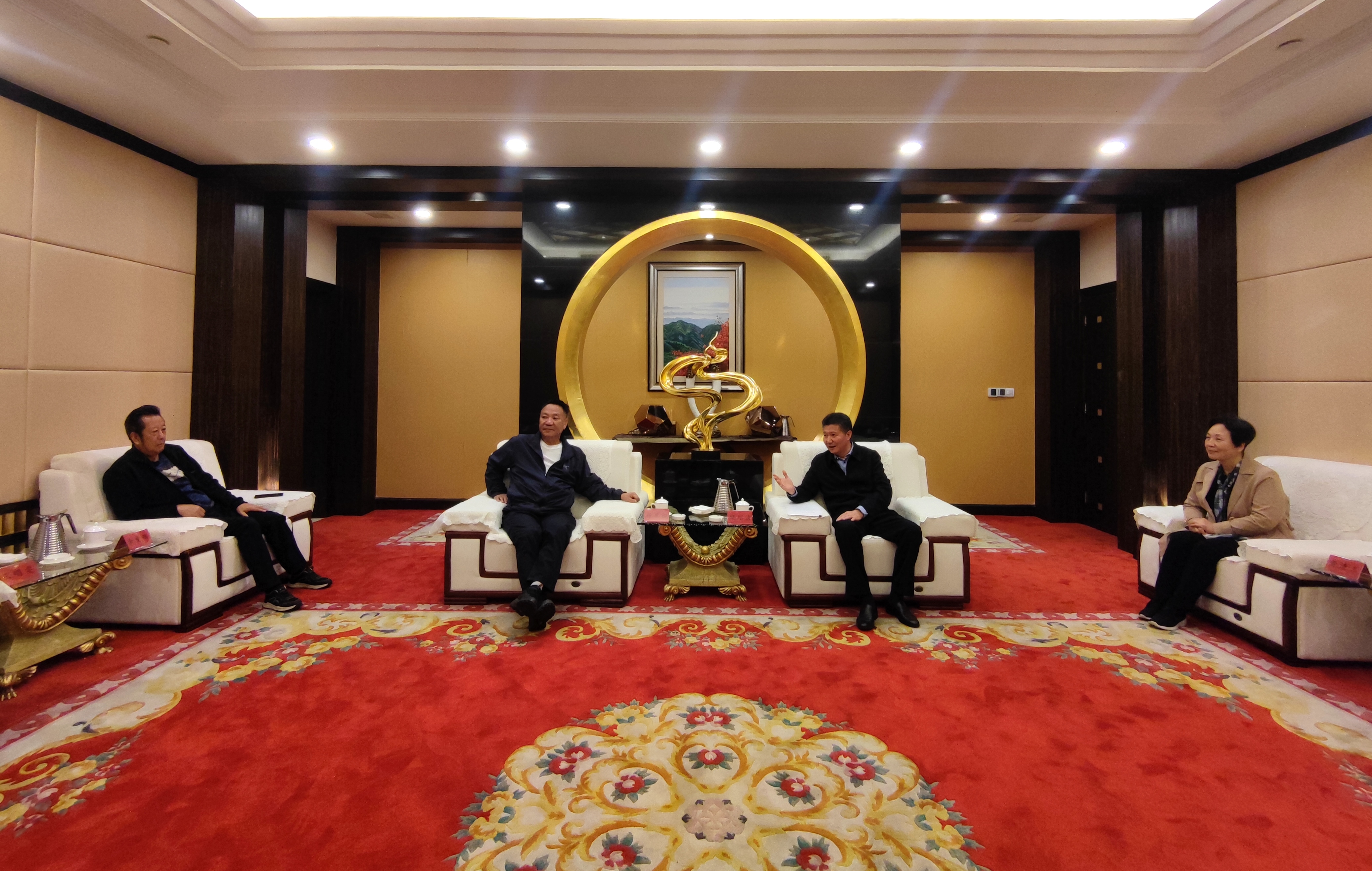 中共凉山州委统战部考察团来昌学习考察 饶绍清会见考察团一行